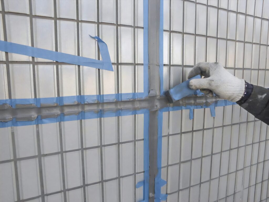 DIY 塗装 手順 STEP2:養生 コーキング シーリング