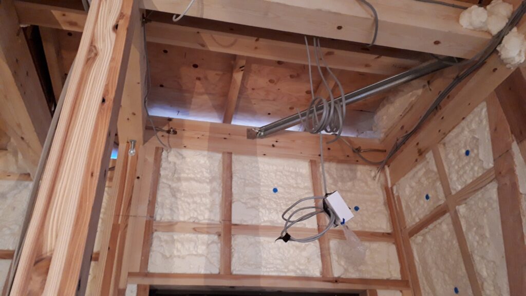 【60〜100万円】断熱効果+おしゃれな空間に